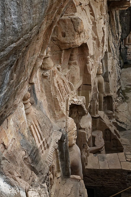 Gwalior-Statues jaïnes-002